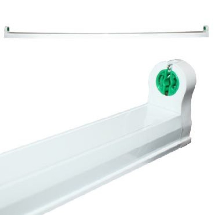 60cm LUMINAIRE FOR LAMP LED T8 230V + MOUNT KIT