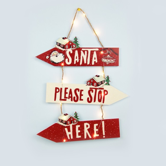  "WOODEN SANTA SIGNPOST" 14 MINI LED WW LIGHTS WITH BATTERIES (2AAA) IP20 31X2X45CM