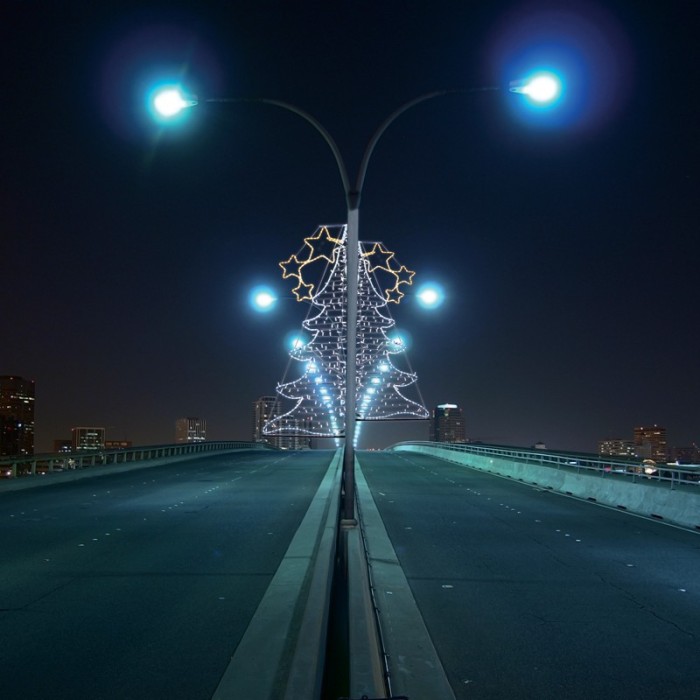 ΦΩΤΟΣΩΛΗΝΑΣ ΜΟΝΟΚΑΝΑΛΟΣ 7m & LED ΣΕ ΣΕΙΡΑ 252 & 200 LED ΣΕ ΣΕΙΡΑ ΨΥΧΡΑ ΛΕΥΚΑ ΜΙΣΟ ΔΕΝΤΡΟ ΚΑΙ ΑΣΤΕΡΙΑ ΚΙΤΡΙΝΑ ΜΕ ANTAΠΤΟΡΑ 36VDC IP44 7500x2000mm