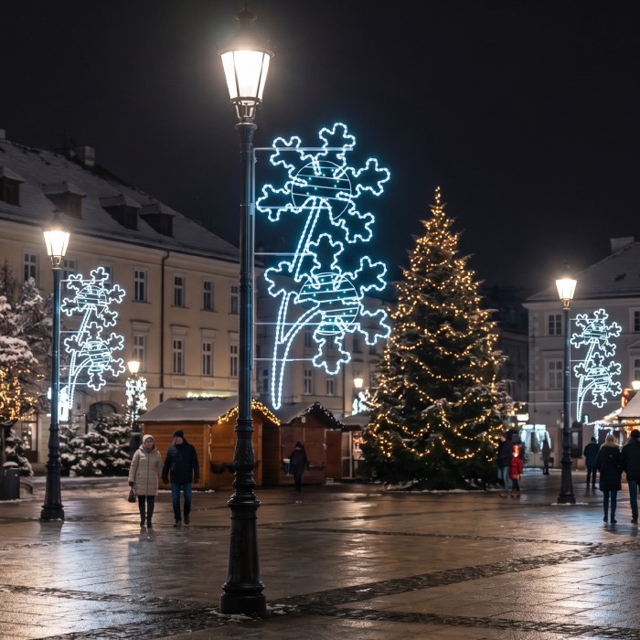 STREET POLE XMAS DOUBLE SNOWFLAKE MOTIF 60 WHITE STEADY LED 15m ROPE LIGHTS 1,5m CABLE IP65 1850x900x50mm
