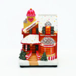 LED MULTIC CANDY HOUSE MUSIC ADAPT:4.5V (NOT INCL) BATT:3XAA (NOT INCL) 14*11*18,5cm