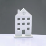 ^WOODEN DECORATIVE MOTIF WHITE HOUSE WITH BASE 14*5*23cm^